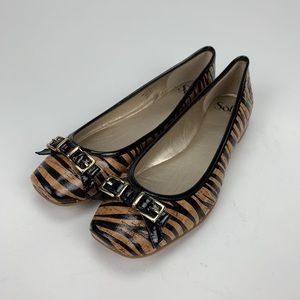 Sofft Womens Nalda Ballet Flat Shoes Tiger 8.5M